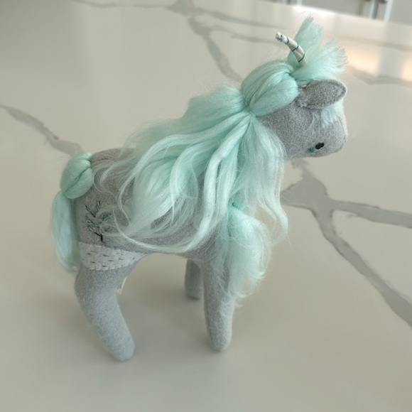Crate & Kids Unicorns 🦄 - Picture 3 of 9